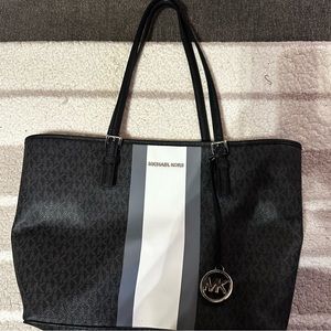 Michael Kors Medium Tote